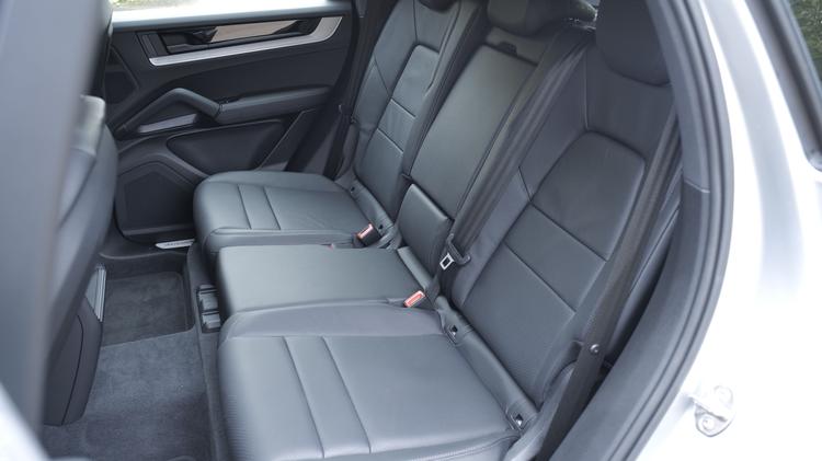 PORSCHE CAYENNE ESTATE GTS 5dr Tiptronic S
